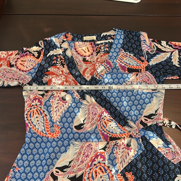 Chenault Flowy Patchwork Wrap Around Floral Blouse Bell Sleeves Size M - Picture 10 of 12